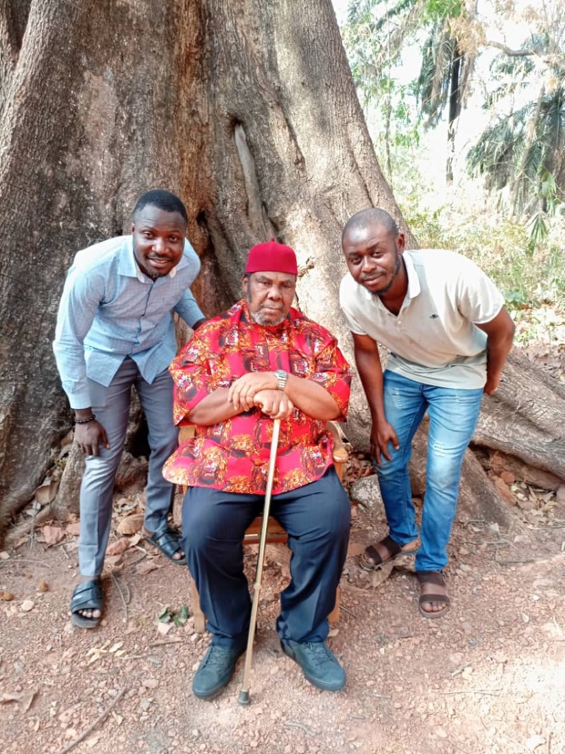 Cast and crew with Pete Edochie on location